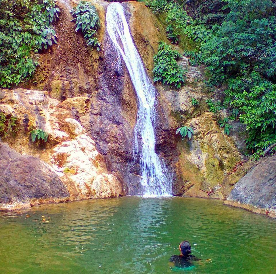 Bonbon Himbabawod falls, adventures to do in cebu, rockclimbing, diving, hiking, zipline, dakilanglaagan