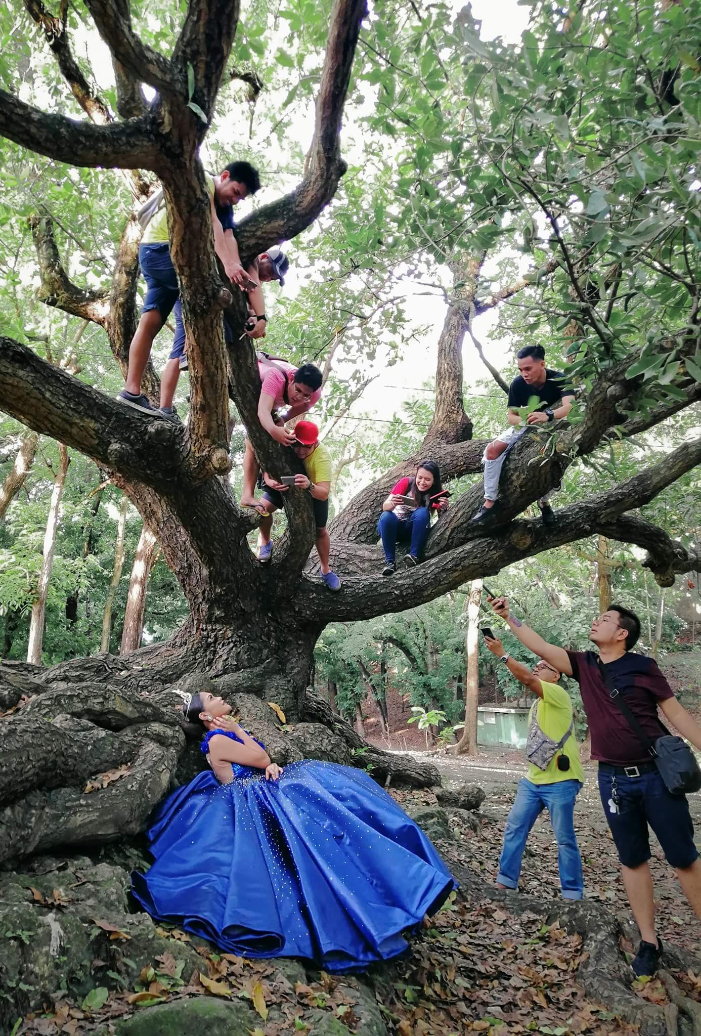 Javy Manayon Fashion Designs, Cebu fashion designer, mobile photography